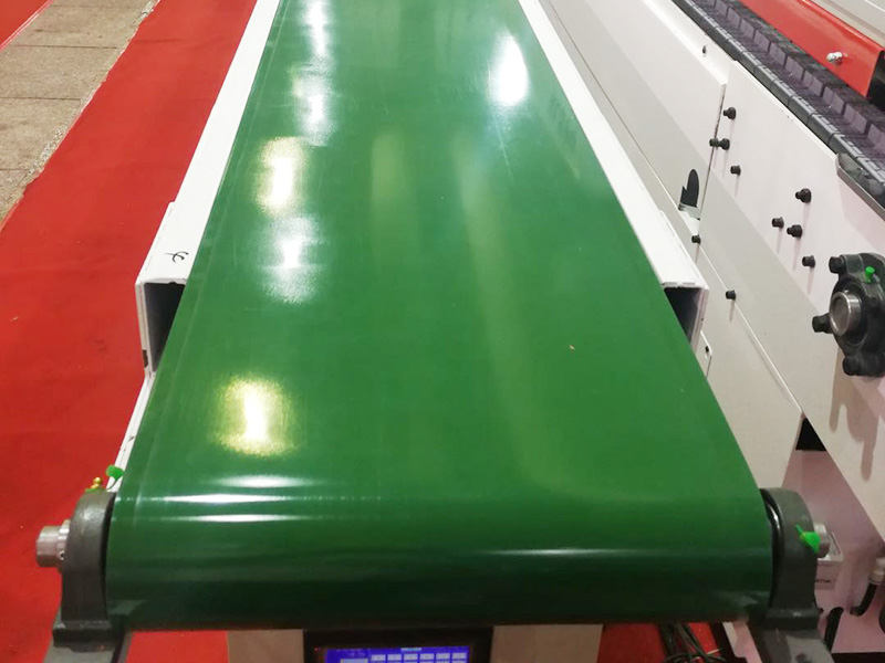 Green Light Conveyor Belt2